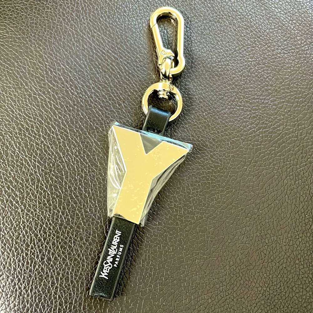 YSL - Picture 6 of 7